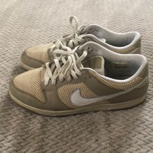 Nike Dunk low size 10.5